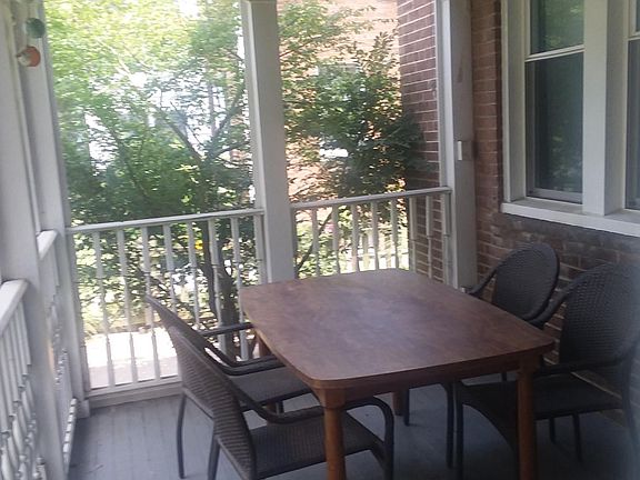 Screened in porch