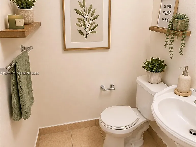 6235 Kendale Lakes Cir #239 — Photo 33