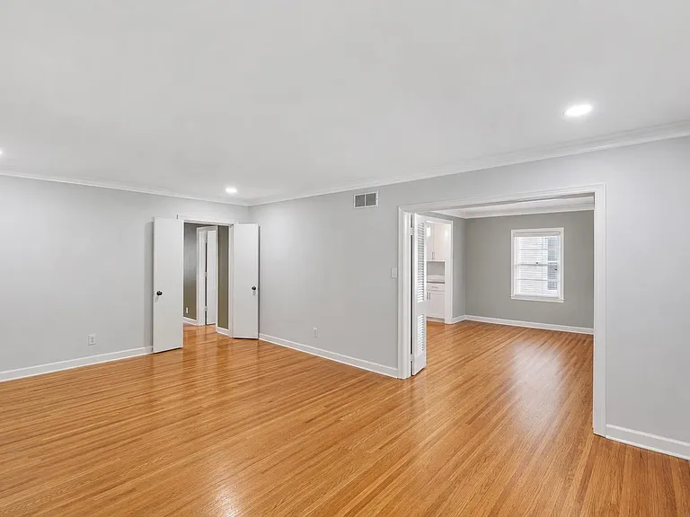 37 N Century St — Photo 4