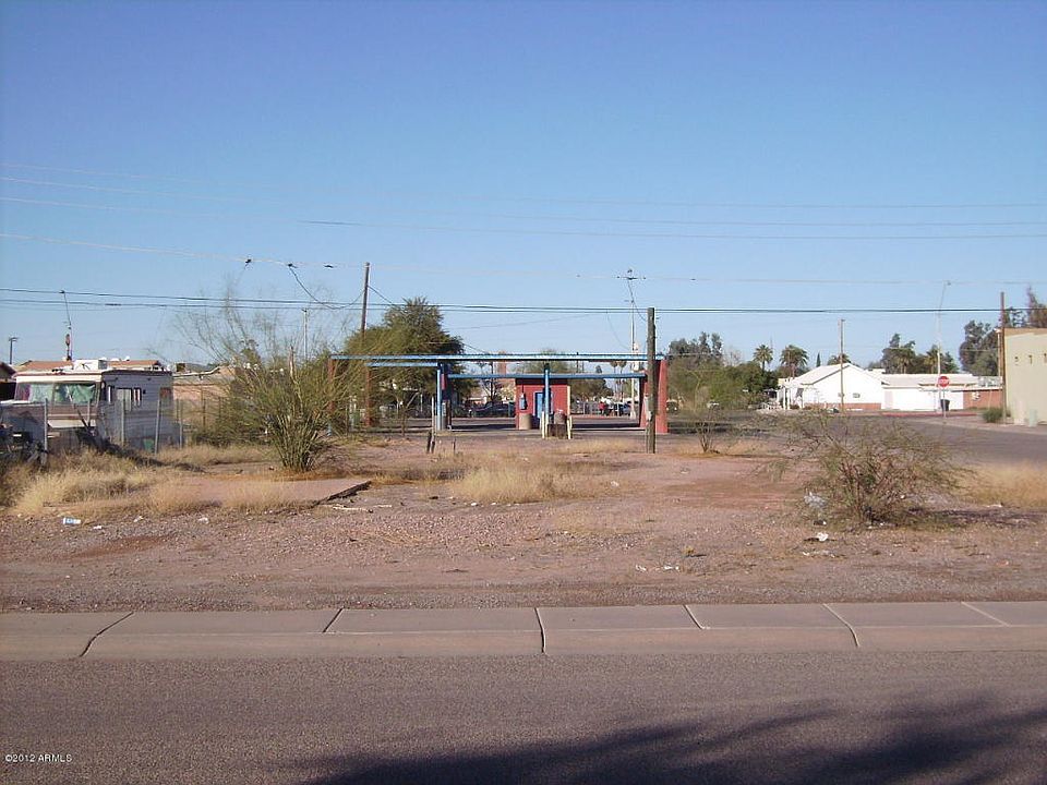 2nd image of 406 W Lincoln Ave