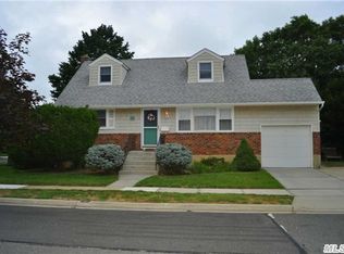 173 Linden St, Rockville Centre, NY 11570