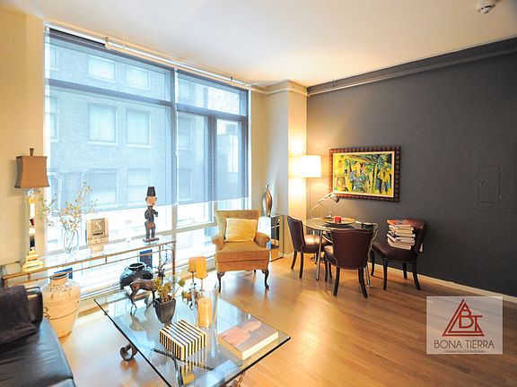 4th image of 18 W 48th St APT 5D