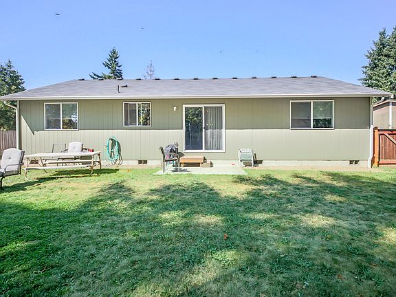 5th image of 12517 223rd Ave E