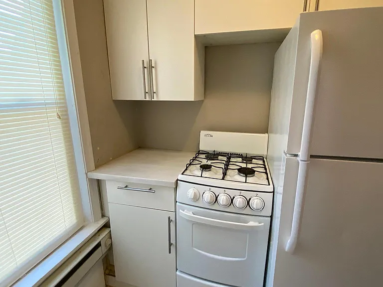 421 S 15th St #3R — Photo 8