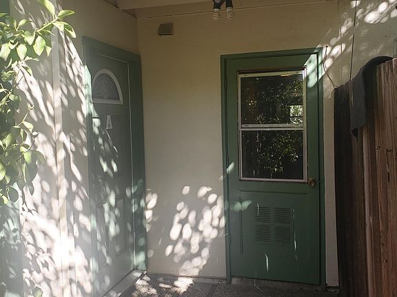 2nd image of 1351 Drake Dr #A