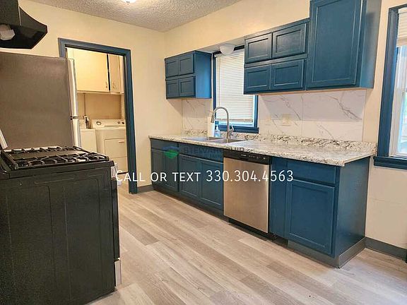 3rd image of 2444 Ogden Ave