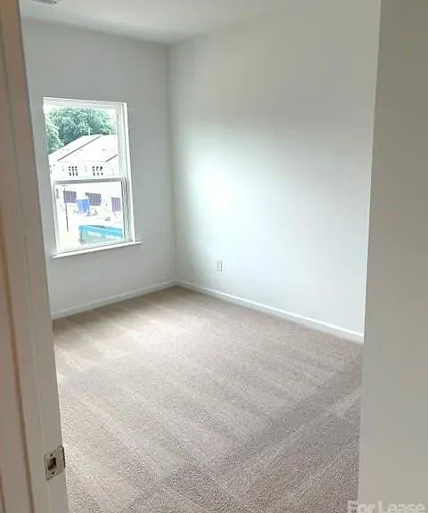 416 Silver Star Blvd — Photo 16