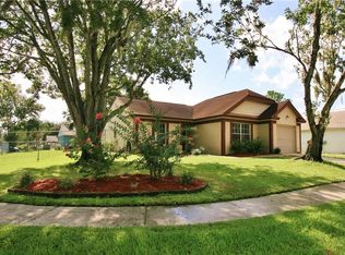 2210 N Johnson St, Plant City, FL 33563