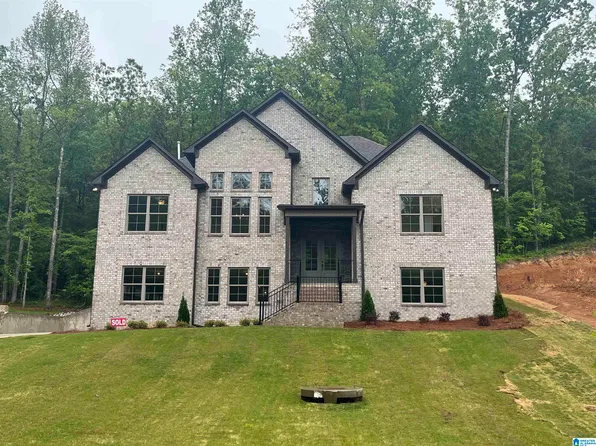 2056 Grey Oaks Ct, Pelham, AL 35124