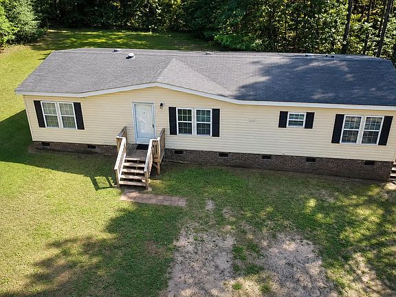 3rd image of 141 Cardinal Ln