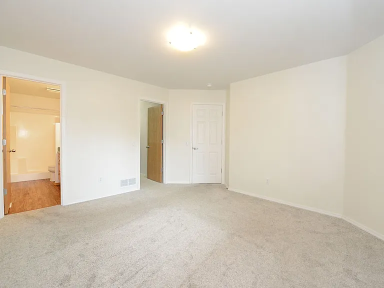 264 Dailey Ave #15 — Photo 11