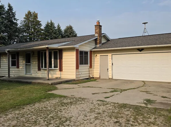 4545 S Rolland Rd, Blanchard, MI 49310