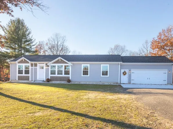 4525 Medler Dr #8, Morley, MI 49336