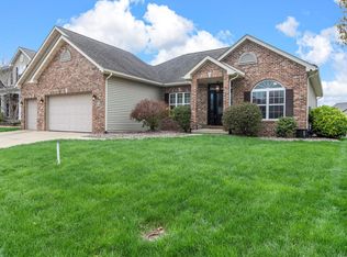 1021 Carnegie Knolls Dr, O Fallon, IL 62269