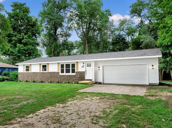28313 58th Ave, Paw Paw, MI 49079