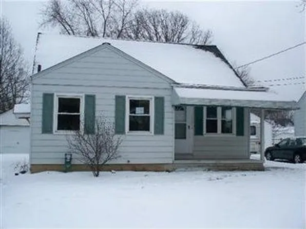 1525 Maple Dr, Lorain, OH 44052