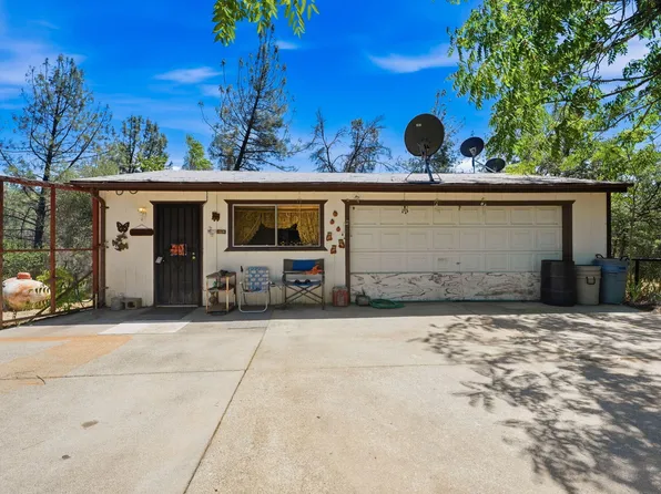 21535 Gulch Trl, Redding, CA 96003