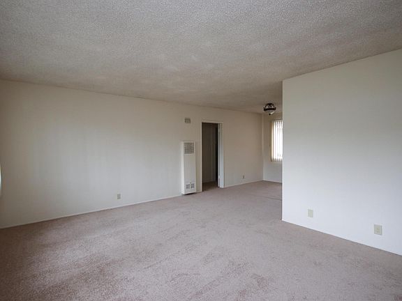5th image of 245 W Colorado Blvd APT 1A