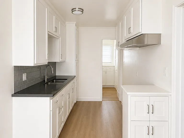 246 Santa Ana Ave. — Photo 4