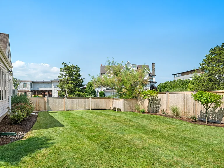 108 Harbor Rd — Photo 25