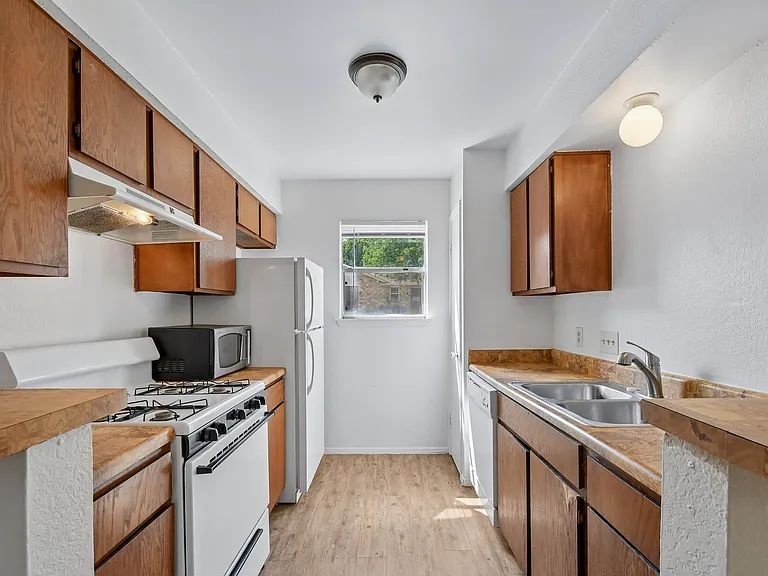809 Sirocco Dr #A — Photo 12