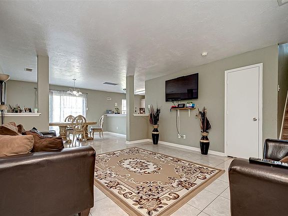 4th image of 7427 Parkland Manor Dr