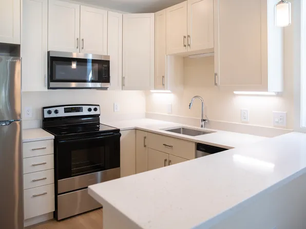 102-108 Westford St #102-1, Lowell, MA 01851