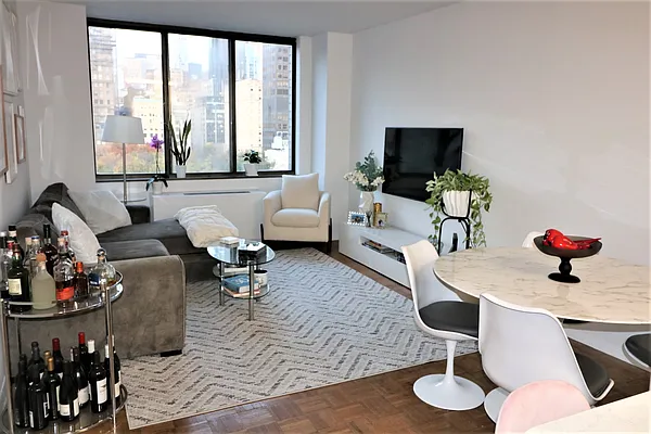 Rented by Newell and Assoc. | media 12