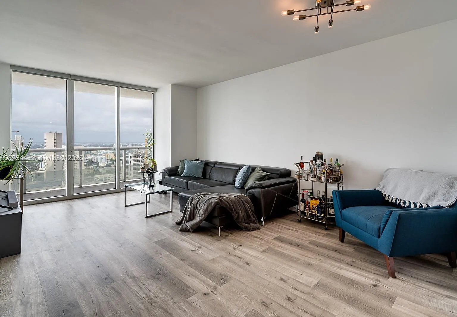 50 Biscayne Condo — Photo 2