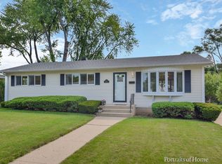 111 N Hale Ave, Bartlett, IL 60103