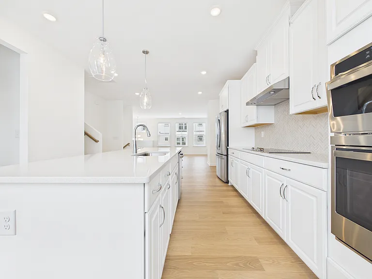 3013 Rexton Ln — Photo 2