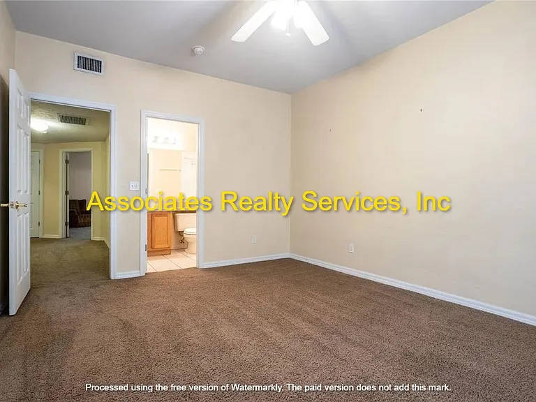 4938 NW 1st Pl — Photo 20