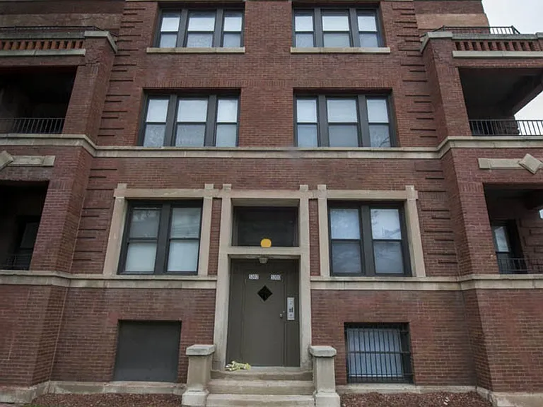 5300 S Michigan — Photo 14