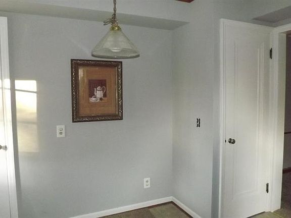 4th image of 6343 Mayflower Ave