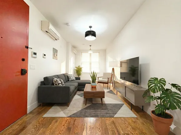 51 Cedar Street image 1 of 10