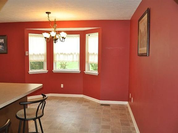 3rd image of 138 Pleasant Hill Dr