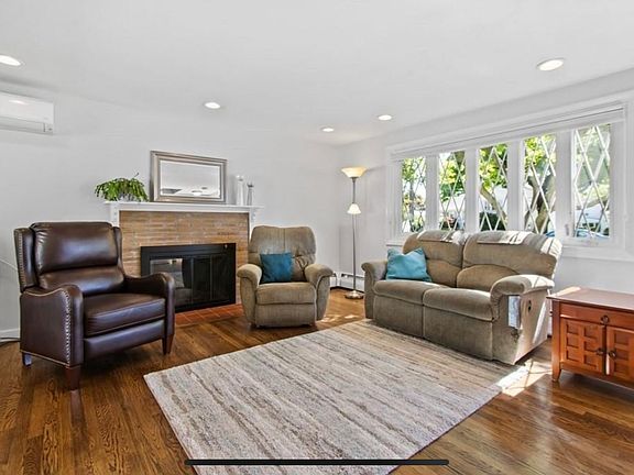2nd image of 54 Miriam Rd