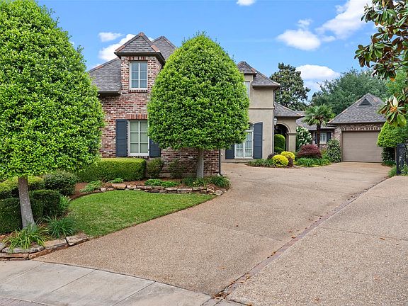 3rd image of 108 Calais Ct