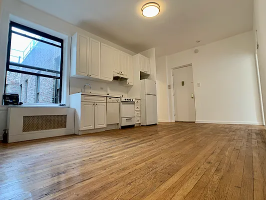 Rented by Building Equity Real Estate LLC | media 4