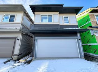 20740 24th Ave NW #3, Edmonton, AB T6M 2J7