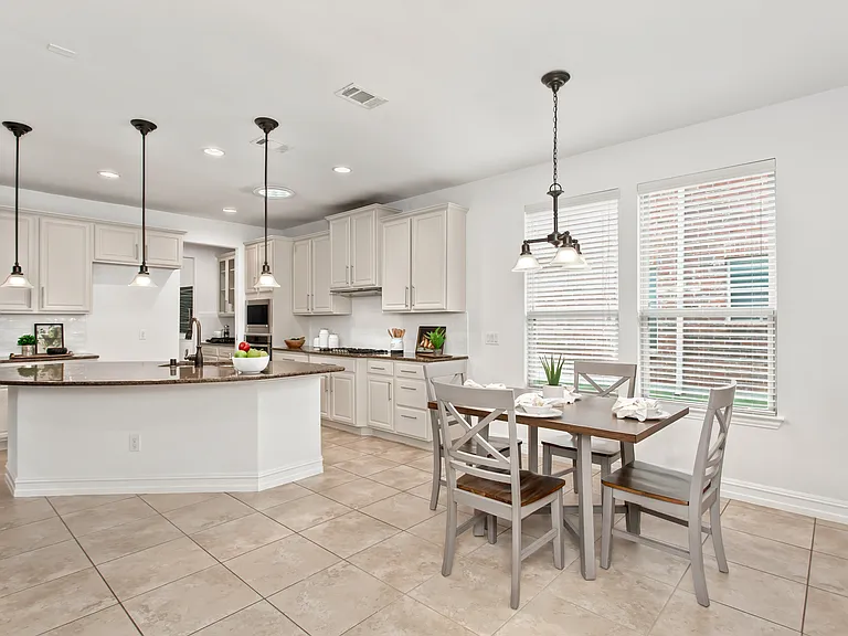 1034 Blanco Dr — Photo 11