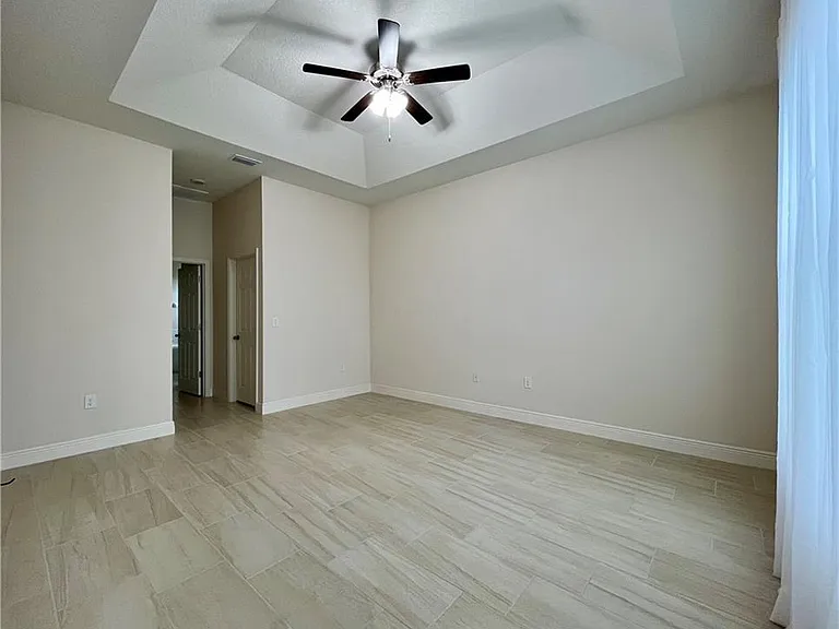 6400 Nevis Ct — Photo 15