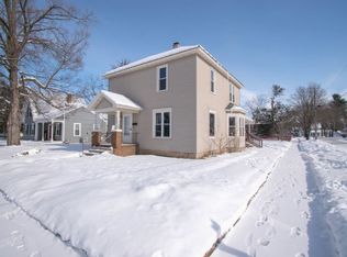 415 S Division St, Waupaca, WI 54981