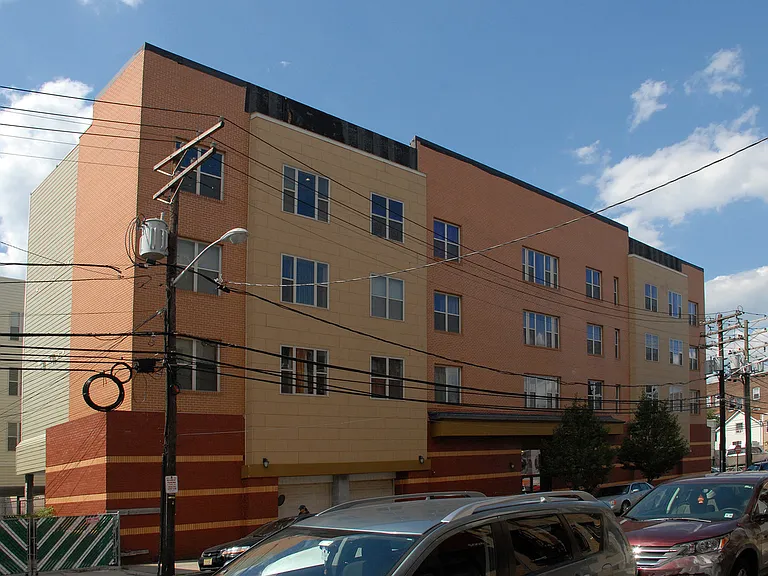 5005 Palisade Plaza — Photo 25