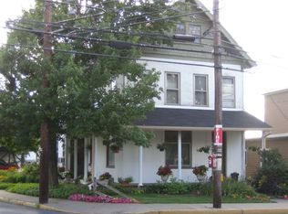 56 S 4th St, Emmaus, PA 18049