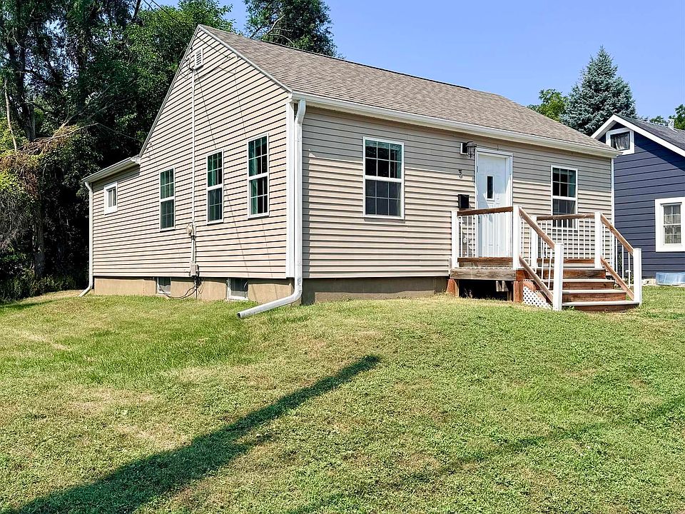 1st image of 3 Perry Ln