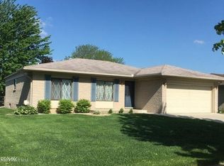 39579 Dorian Dr, Sterling Heights, MI 48310
