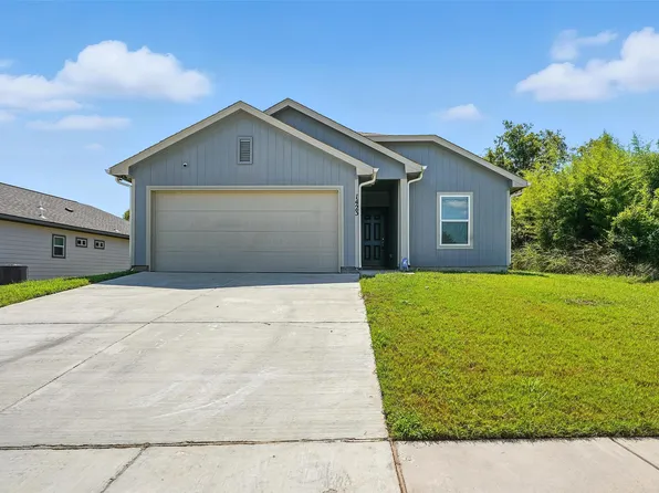 1423 Morse St, Greenville, TX 75401