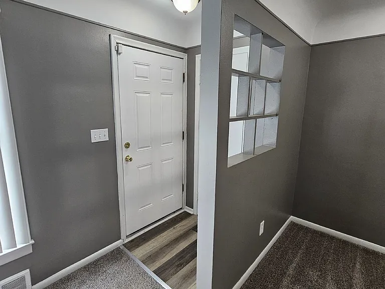 14611 Jacob Ave — Photo 2
