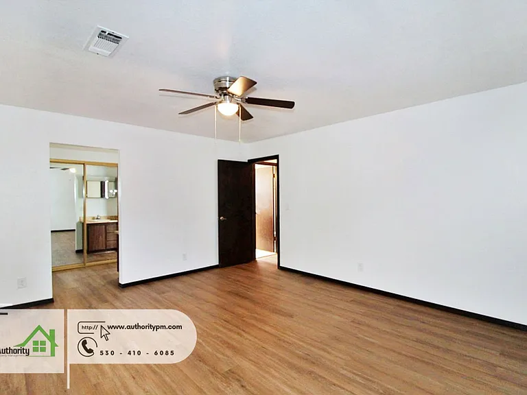 8615 Patricia Dr — Photo 19